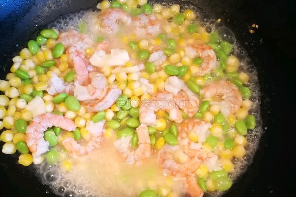 逗逗虾（玉米青豆炒虾仁）的做法图解5