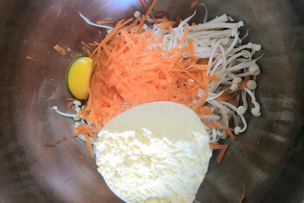 油炸金针菇的做法图解3