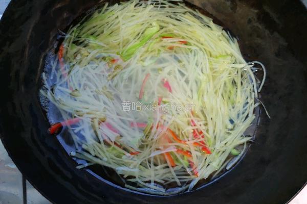 酸辣土豆丝的做法图解3