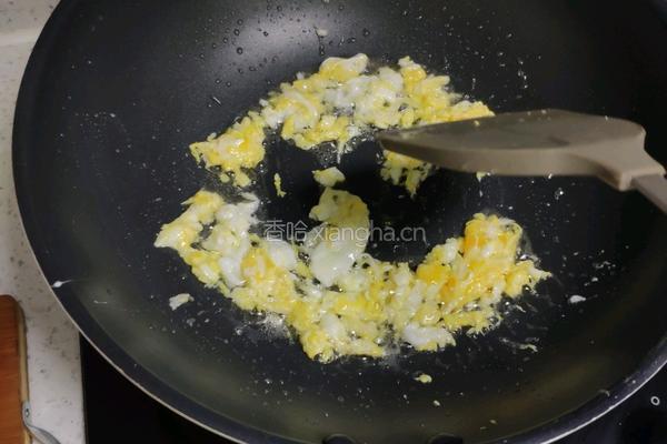 木须菠菜炒饭的做法图解2