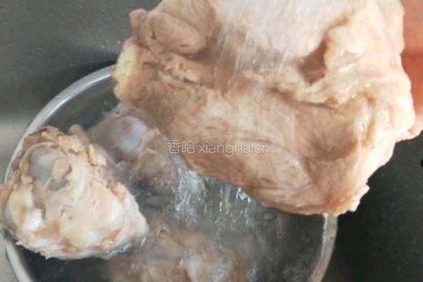 酱香大棒骨的做法图解3