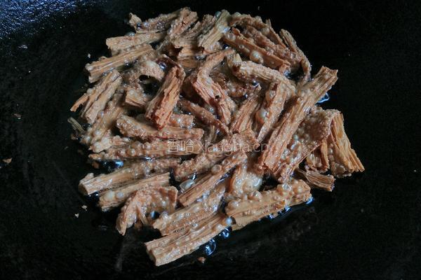 葱烧赛鹿筋的做法图解4