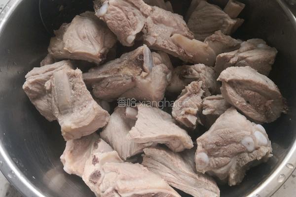 蘑菇土豆炖排骨的做法图解6