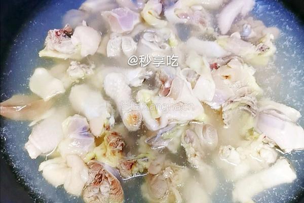 鸡肉焖土豆的做法图解2