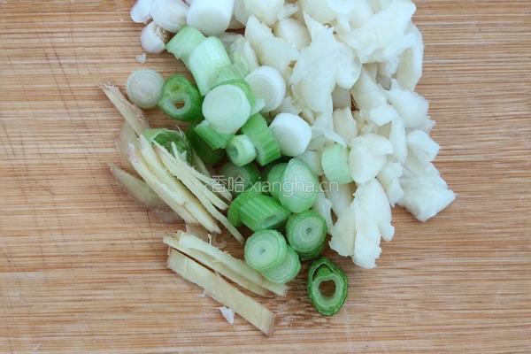 豆角焖面的做法图解1
