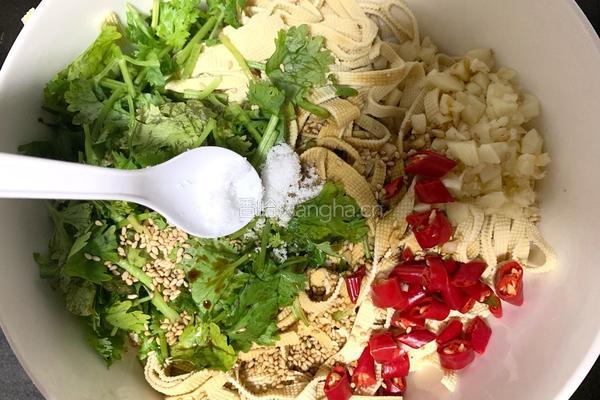 凉拌豆腐皮的做法图解7