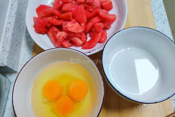 番茄炒饭的做法图解1