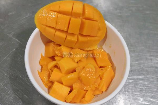 芒果班戟的做法图解12