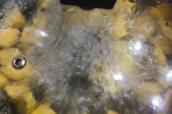 简单又好吃的黄桃果冻的做法图解2