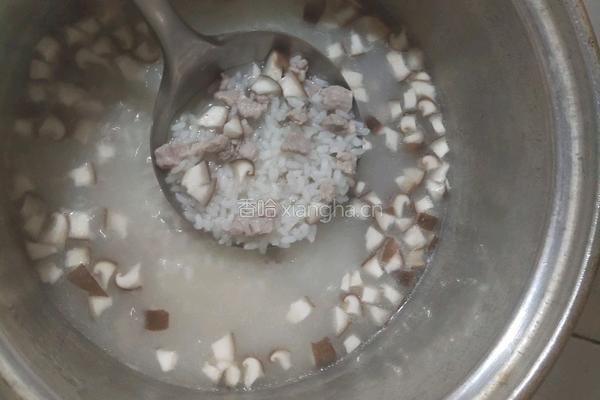 皮蛋瘦肉粥的做法图解7