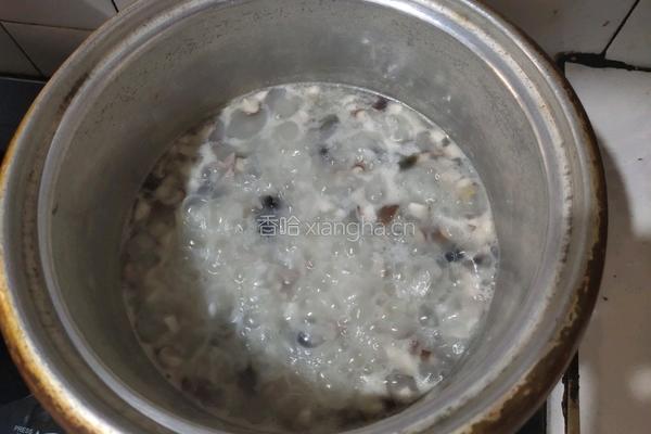 皮蛋瘦肉粥的做法图解8