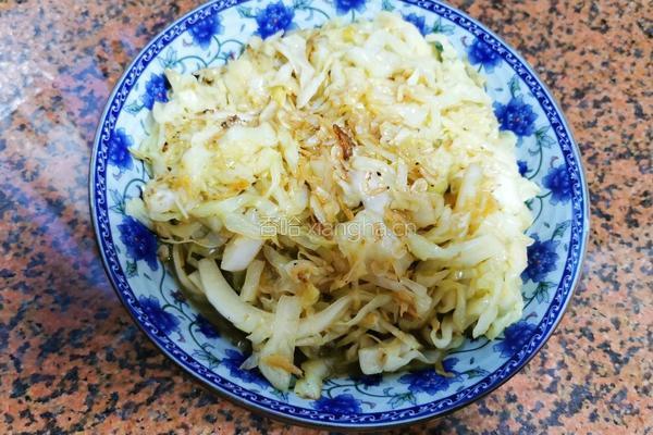 虾皮炒包菜的做法图解7