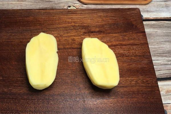 孜然火腿肠土豆串的做法图解1