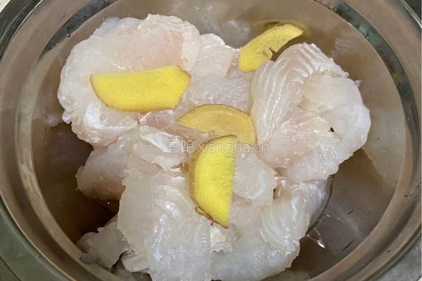 酸菜鱼的做法图解1
