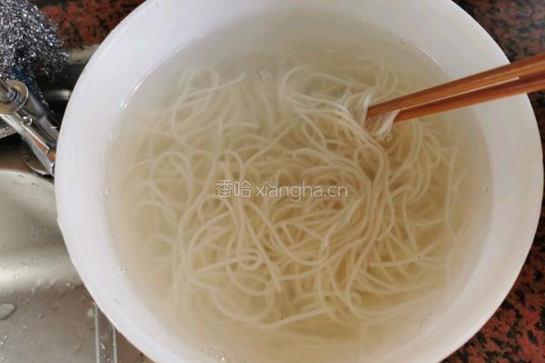老干妈拌面的做法图解4