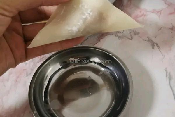 香菇胡萝卜肉馅蒸云吞的做法图解3