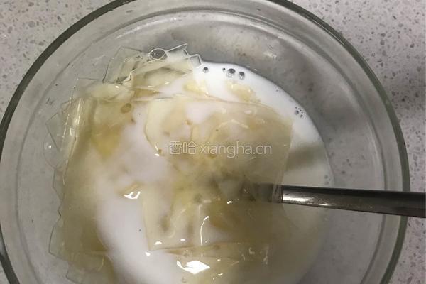 草莓慕斯蛋糕的做法图解4