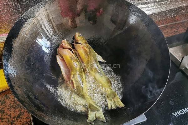 清蒸黄骨鱼的做法图解2