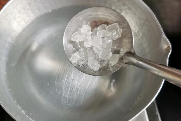 甜酒酿鸡蛋汤的做法图解2