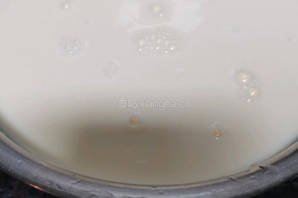 牛奶鸡蛋布丁的做法图解4