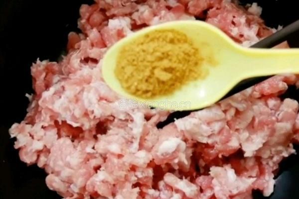 韭菜肉馅饼的做法图解1