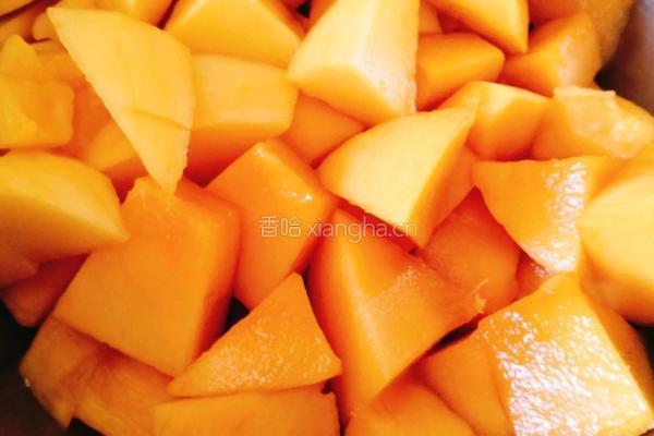 红豆芒果西米露的做法图解2