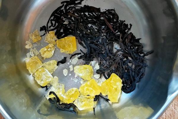 焦糖奶茶的做法图解1