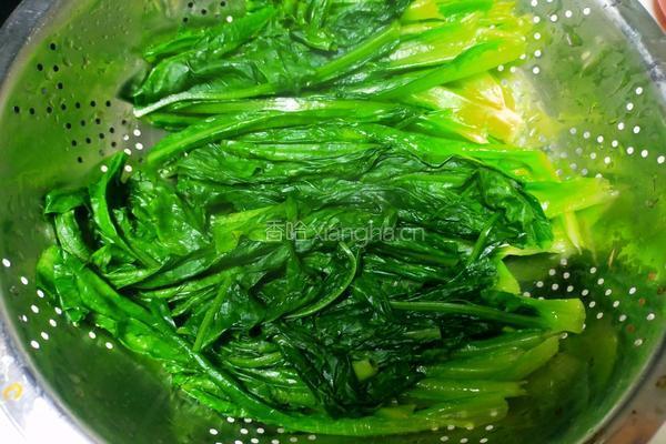 凉拌油麦菜的做法图解3