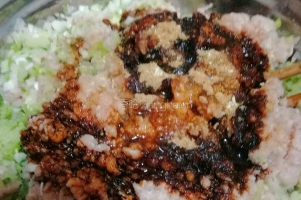 萝卜猪肉馅饺子的做法图解4