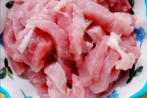 孜然炒圆葱里脊肉的做法图解2