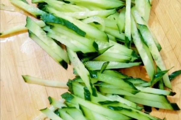 凉拌干豆腐丝的做法图解1