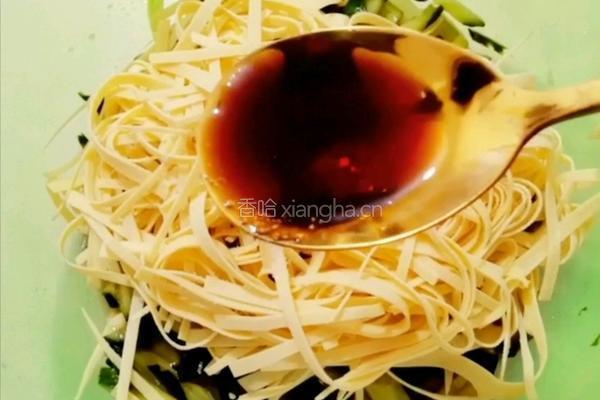 凉拌干豆腐丝的做法图解6