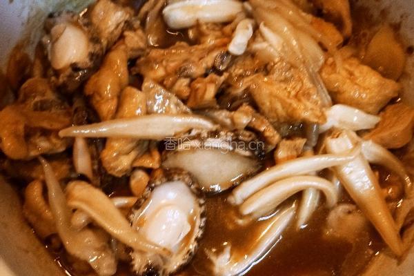 砂锅花胶鲍鱼鸡煲的做法图解8
