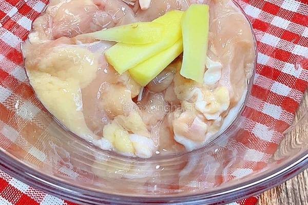 红烧喷香鸡腿饭的做法图解3