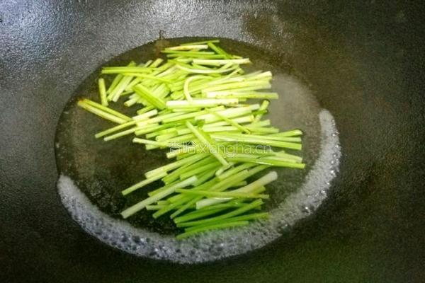 芹菜炒香干的做法图解4