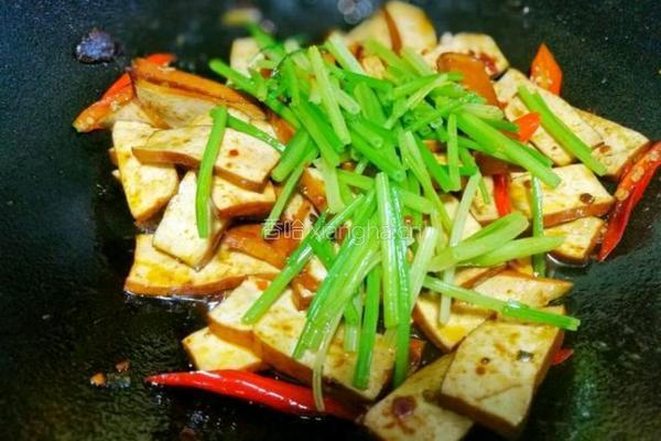 芹菜炒香干的做法图解8