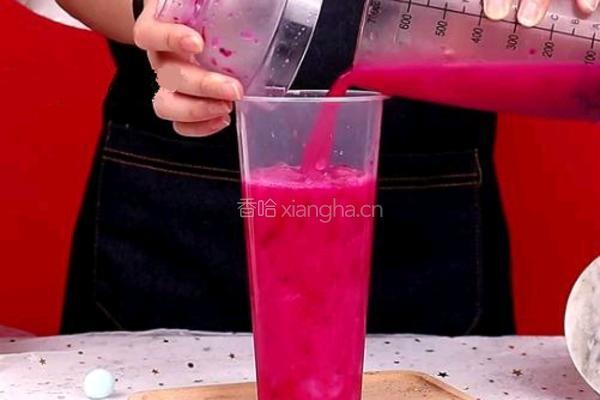 自制饮品｜火龙果养乐多的做法图解8