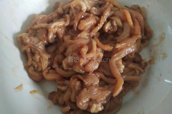鸡肉版京酱肉丝的做法图解1