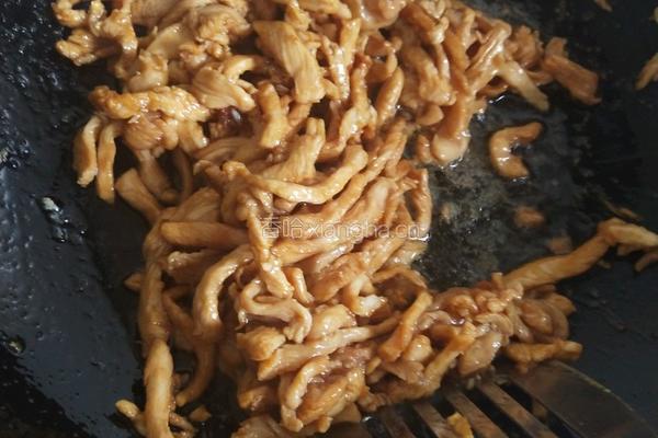 鸡肉版京酱肉丝的做法图解5