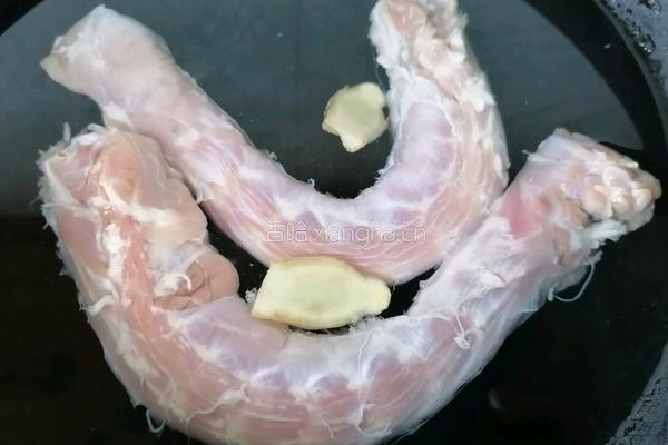卤鸭脖的做法图解2