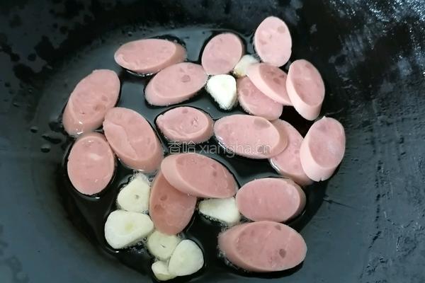 青椒炒香肠的做法图解4