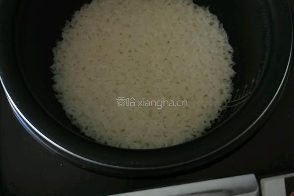 四川坝坝宴夹沙肉的做法图解1