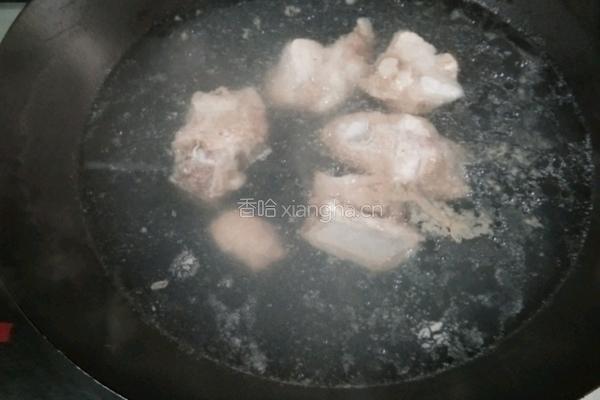 排骨冬瓜胡萝卜汤的做法图解3