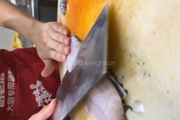水煮麻辣鱼的做法图解1