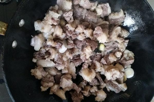 西红柿炖牛腩的做法图解5