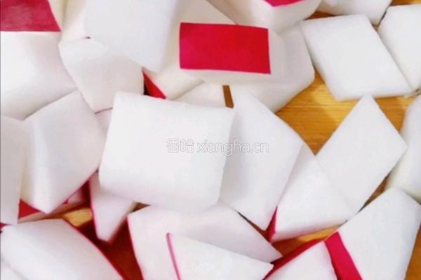 土豆炖大萝卜的做法图解1