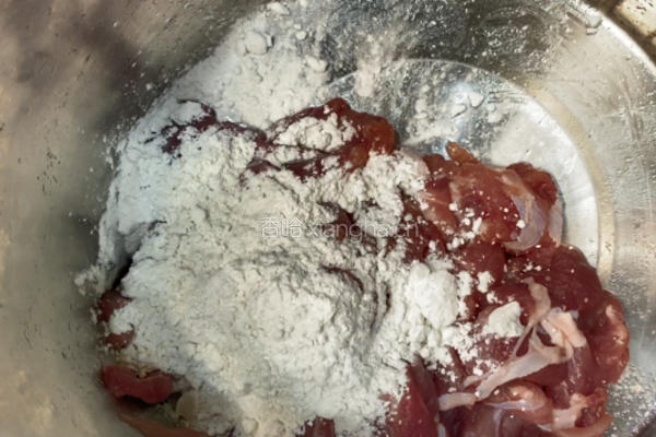 鲜美可口Ｑ弹的自制滑肉的做法图解3