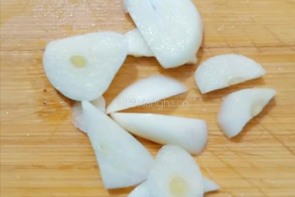 白菜炒粉条的做法图解1