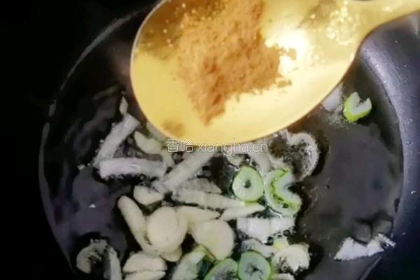 白菜炒粉条的做法图解5