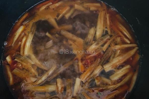 黄花菜牛肉臊子面的做法图解8